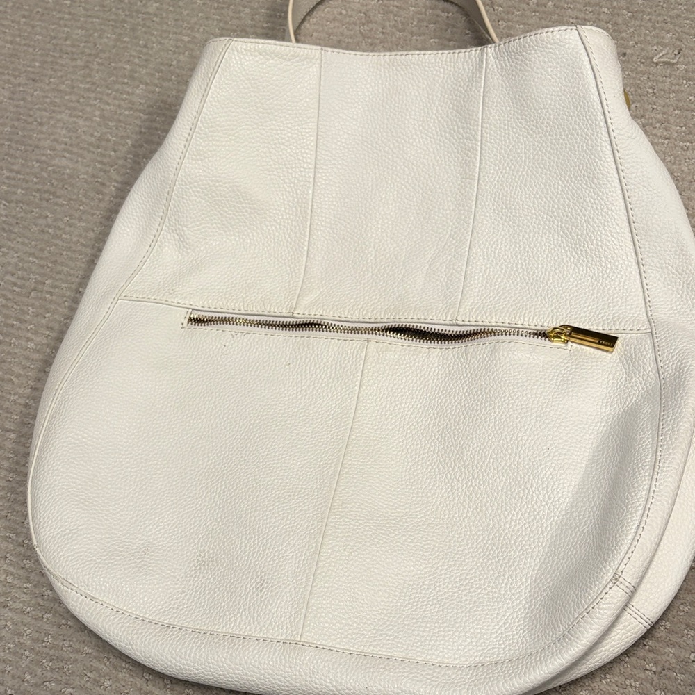 Fendi White Leather Shoulder Bag with Gold Hardware - Picture 8 of 11